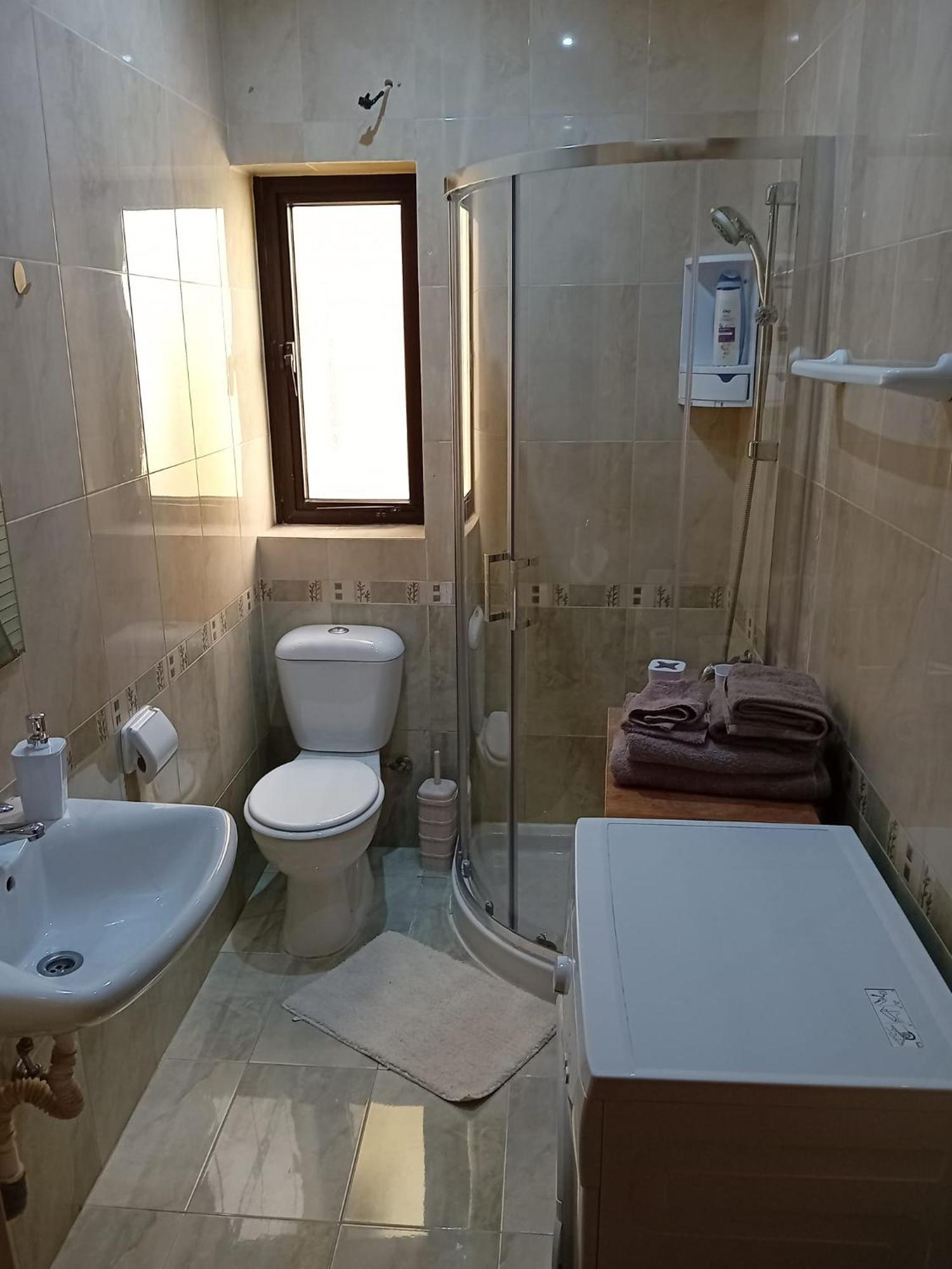 Apartament Serene Haven With Three Spacious Bedrooms *