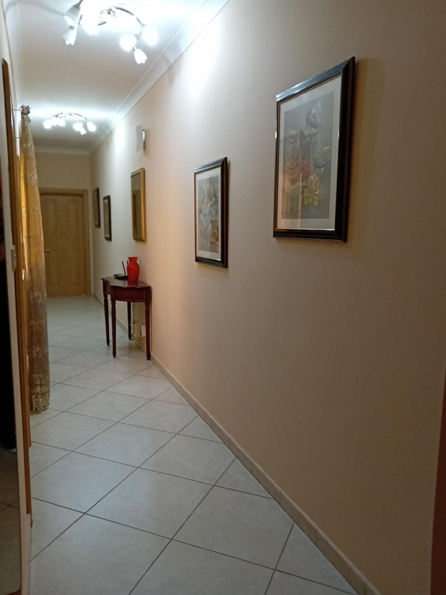 Serene Haven With Three Spacious Bedrooms Apartament